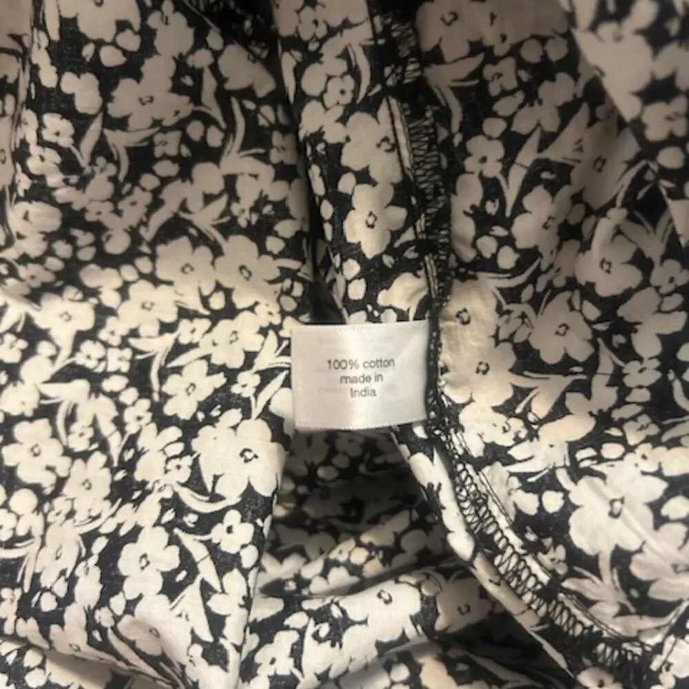 Lane Bryant Cotton Black/White Floral split neck 1/2 button blouse, size 14